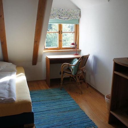 Hotel Schwarzer Adler Erlangen Room photo